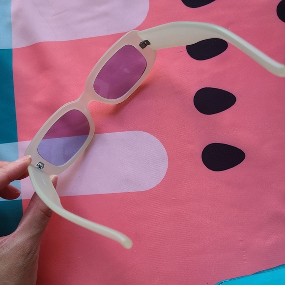 UO Blue lens Sunglasses - Picture 2 of 2